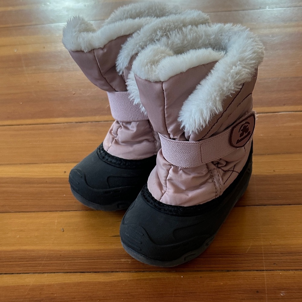 Kamik Snowbug F2 Pink and Black Winter Boots with Fur Trim